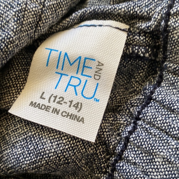 Navy blue and white pull on shorts size large new with tag - Picture 3 of 3